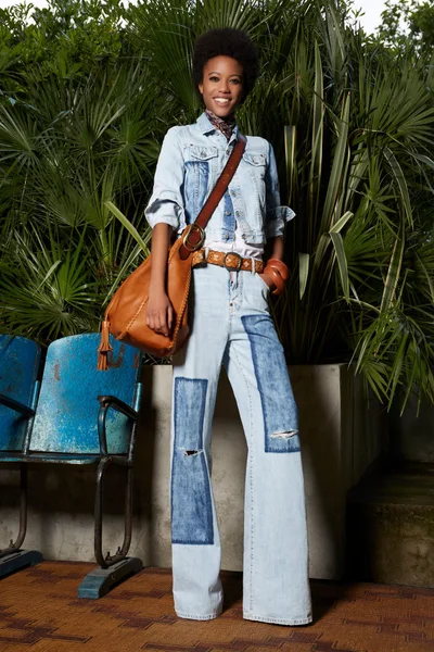 Look 16